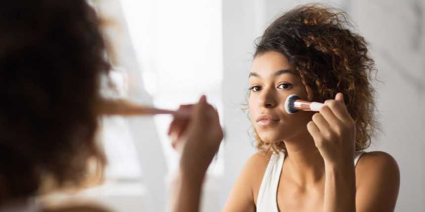  10 Hydrating Foundations That Received't Depart Your Pores and skin Parched