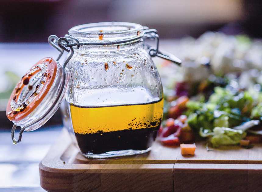 The #1 Finest Salad Dressing to Eat, Based on a Dietitian